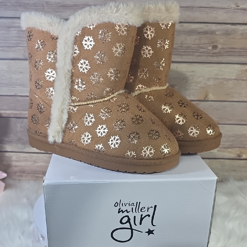 Olivia Miller Girl Metallic Snowflake Faux Boots